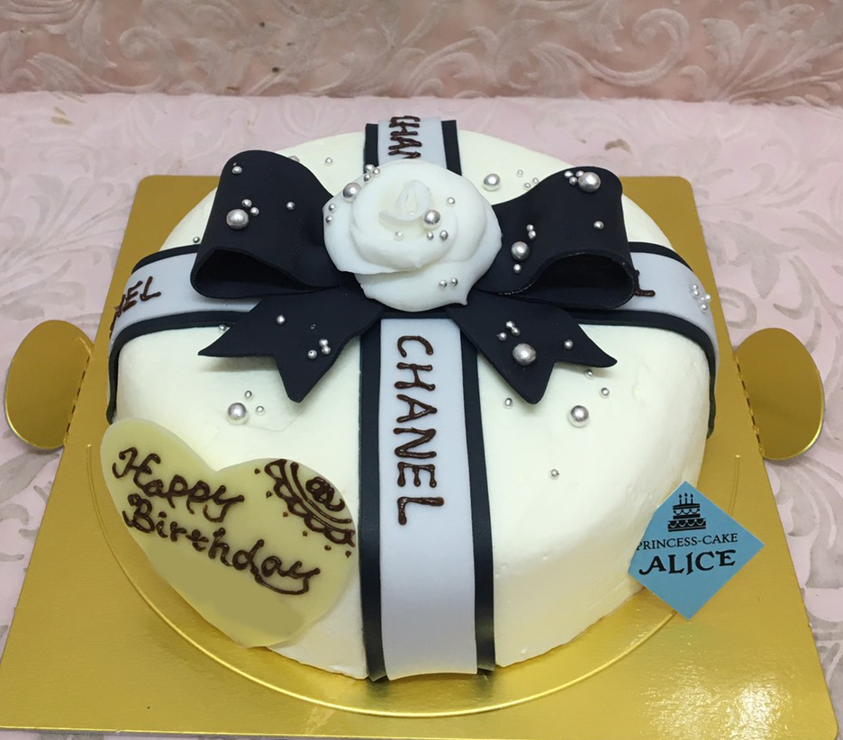 L企業ロゴのケーキ 大阪でオーダーケーキなら大阪ミナミ なんば 心斎橋の宅配ケーキ プリンセスケーキアリス